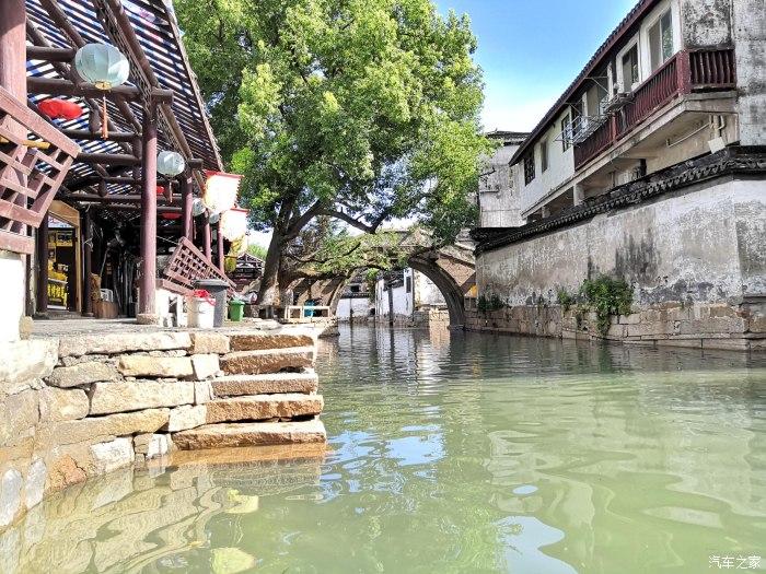 探秘吉鹿力问答社区,发现更多未成年人把别人的 私人聊天记录发群里犯法吗?乐趣!